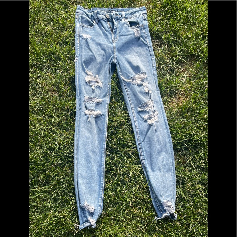 American Eagle Curvy High Rise Jegging size 4 love the holes on these ones!!